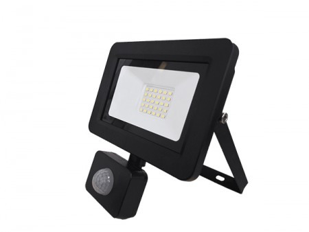 LED REFLEKTOR SA PIR SENZOROM 30W 6500K XLED