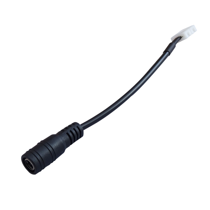 PRIKLJUČAK ZA 8MM LED TRAKU DC5,5X2,1 MM